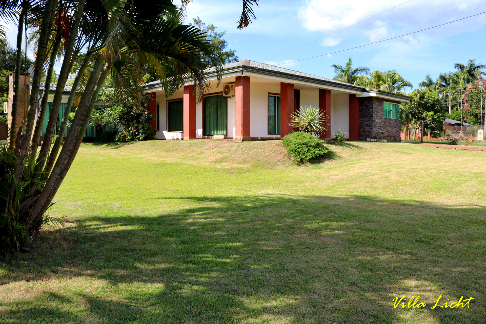 Villa Licht exterior